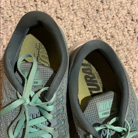 Women’s Nike running shoes - Picture 5 of 5